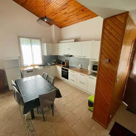 Apartmán Demi Maison Avec Terrasse Et Jardin 3 6 Pers *