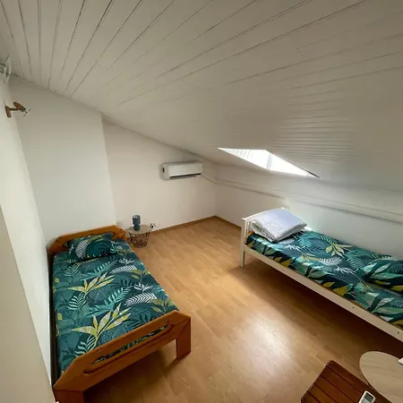 Demi Maison Avec Terrasse Et Jardin 3 6 Pers شقة